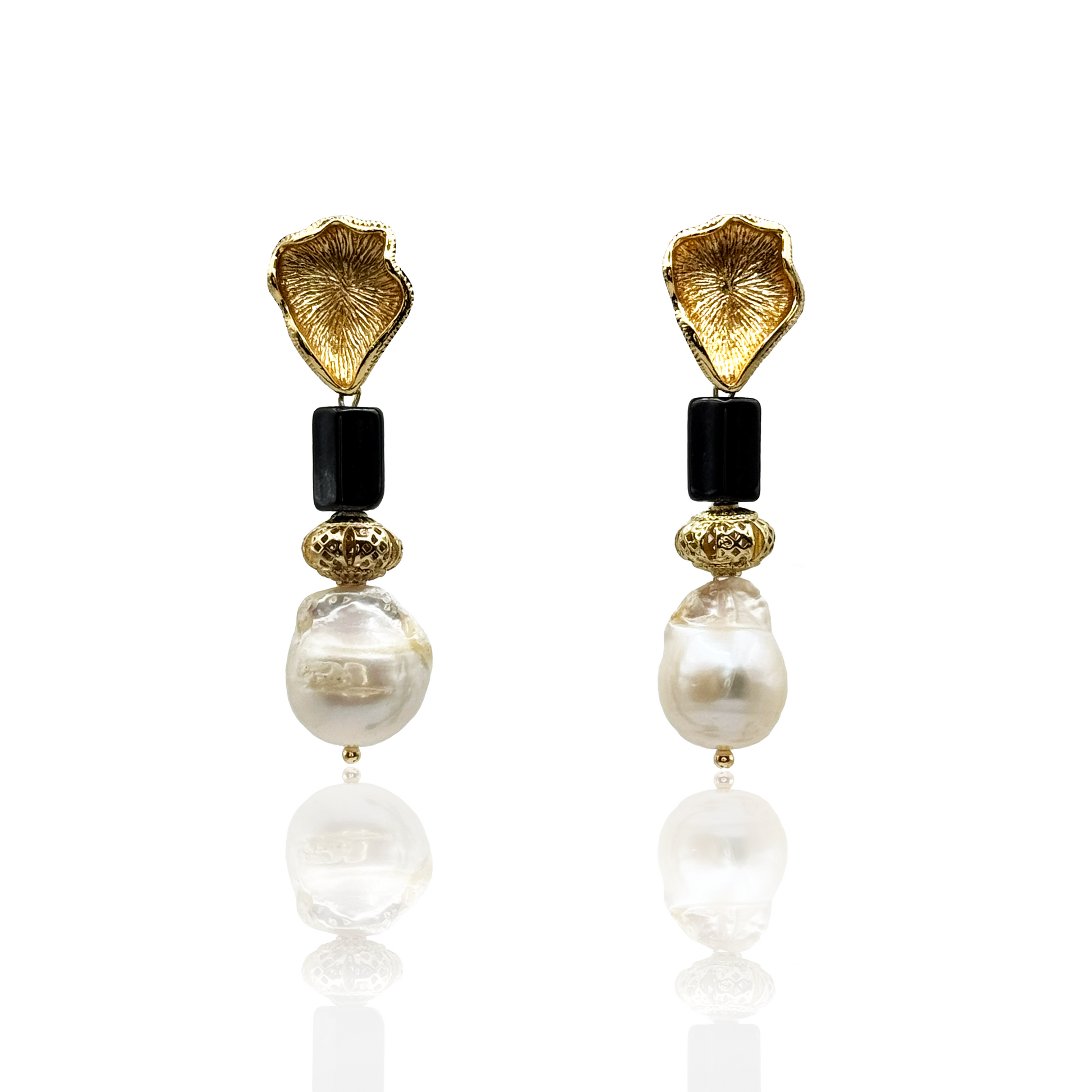 Baroque-Pearl-Drop-Earrings-with-obsidian-gemstone