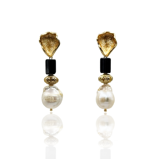 Baroque-Pearl-Drop-Earrings-with-obsidian-gemstone