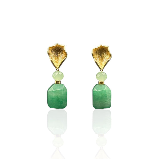 aventurine-gemstone-green-earrings-golden-tops