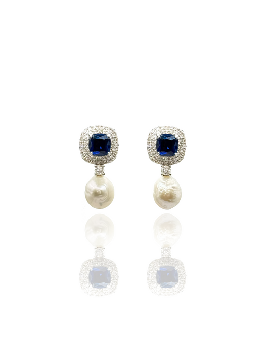 Gigi Pearl Earrings